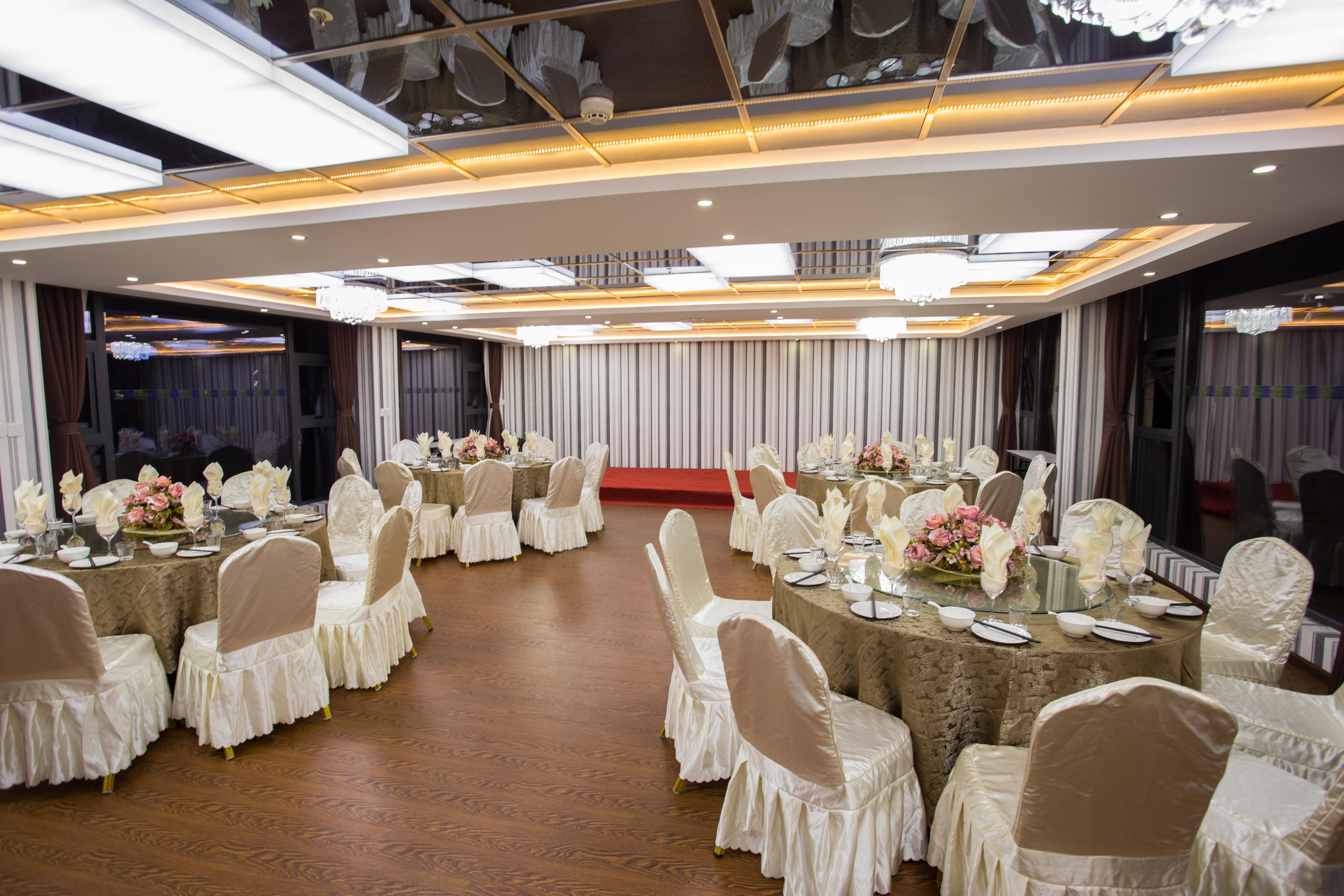 Holiday Inn Express Dujiangyan Ancient City Екстериор снимка