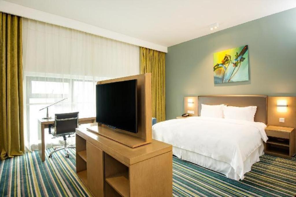 Holiday Inn Express Dujiangyan Ancient City Екстериор снимка