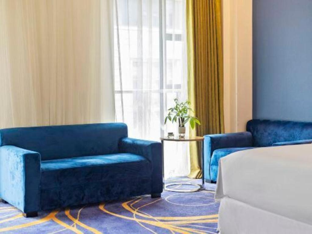 Holiday Inn Express Dujiangyan Ancient City Екстериор снимка
