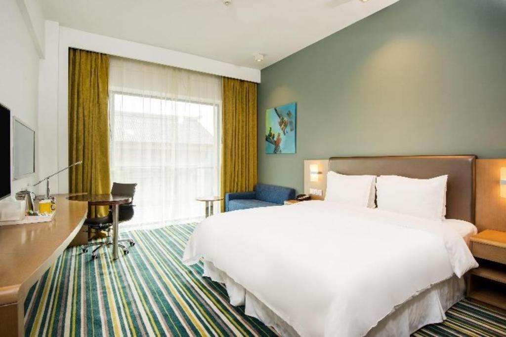 Holiday Inn Express Dujiangyan Ancient City Екстериор снимка