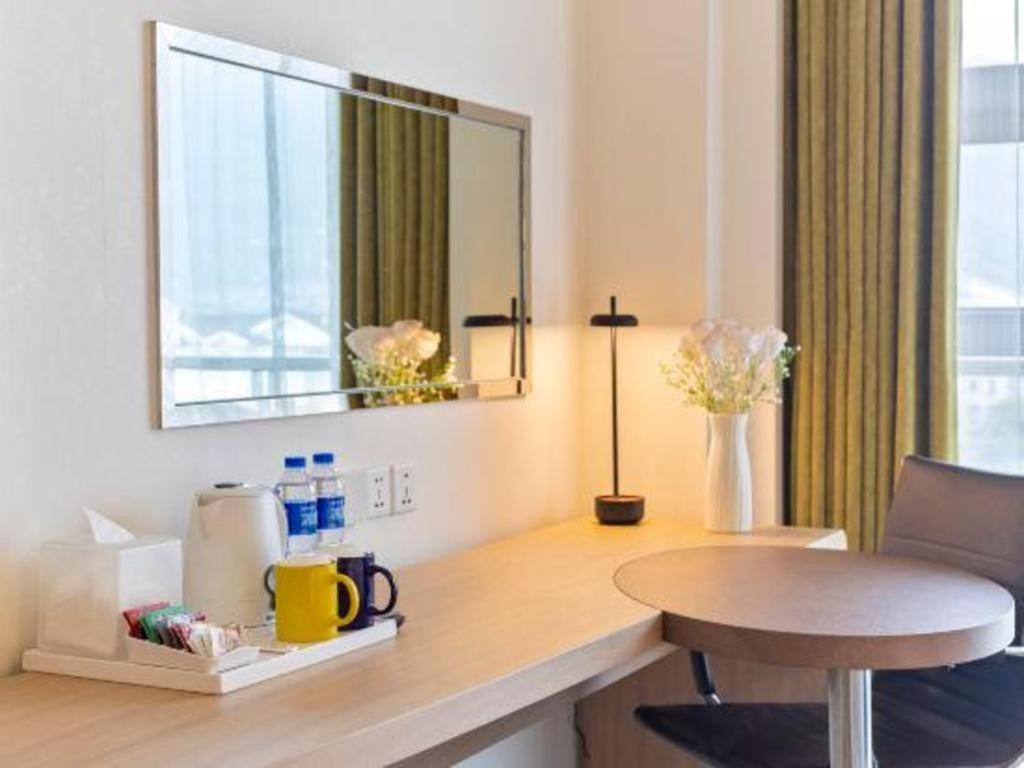 Holiday Inn Express Dujiangyan Ancient City Екстериор снимка